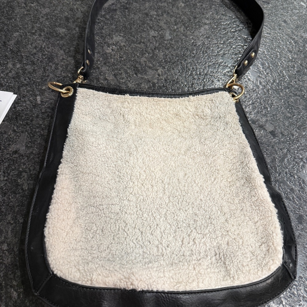 Ahdorned Shoulder bag Faux Fur and Black Leather